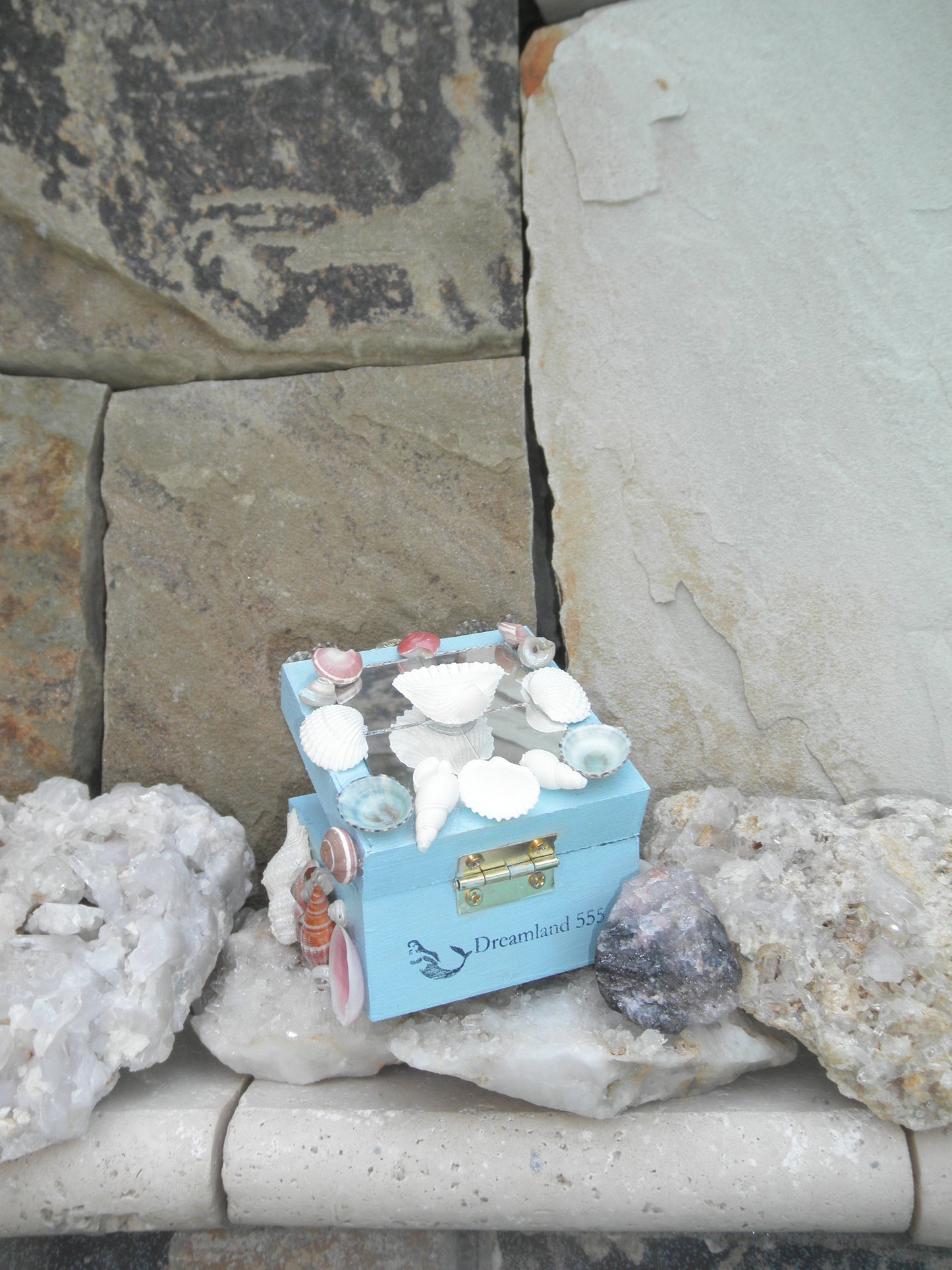 Ethereal Nereid Mirrored Shell Box