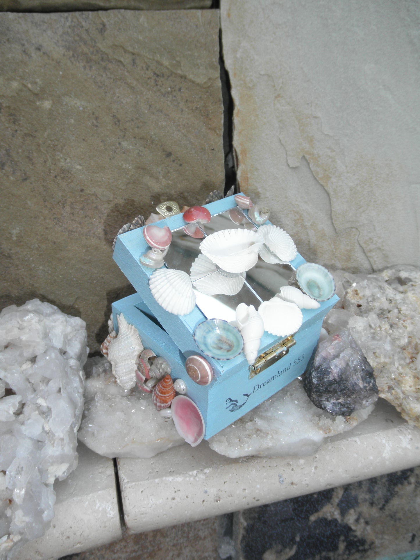 Ethereal Nereid Mirrored Shell Box